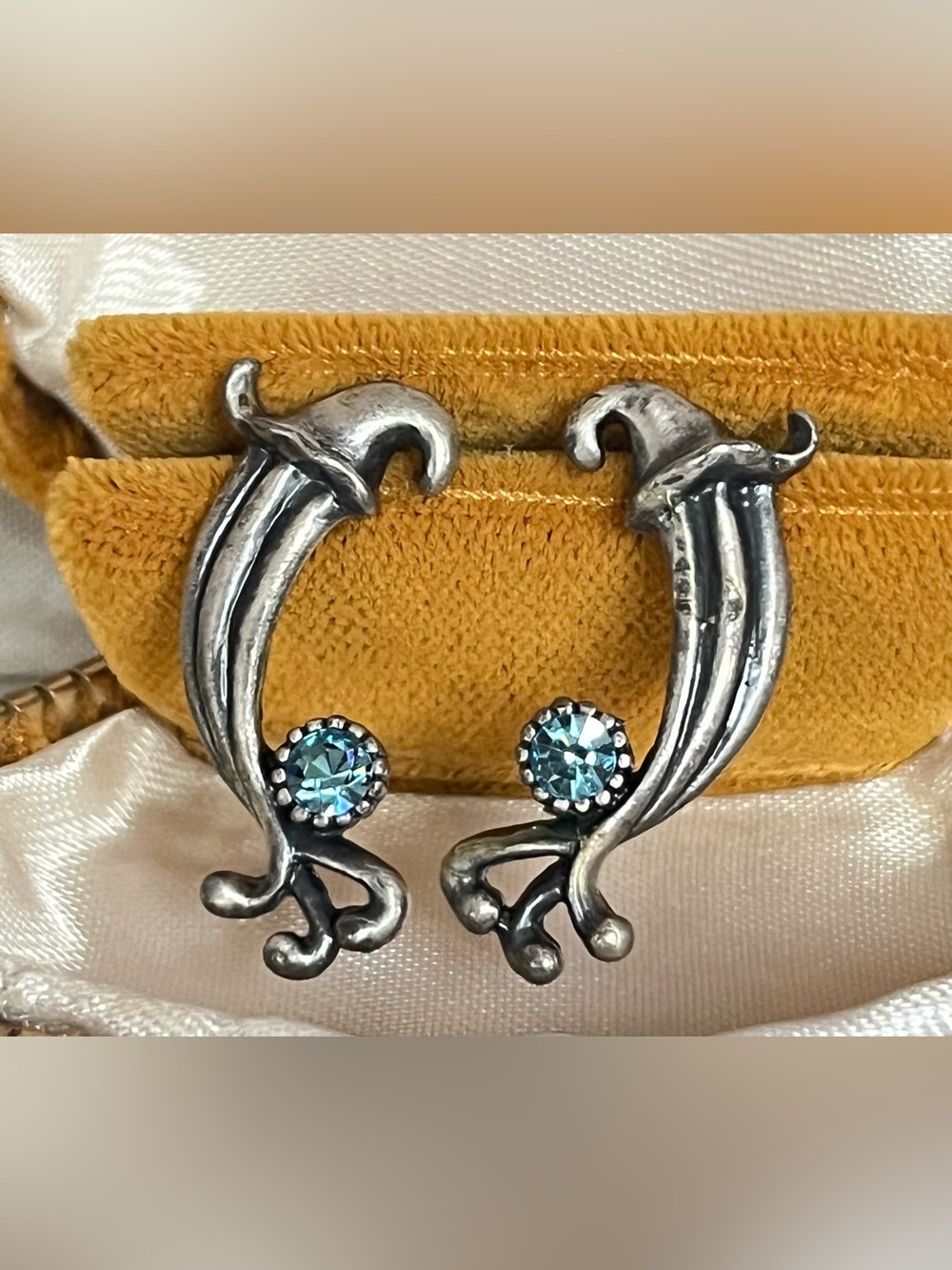 Vtg Sterling-Style Blue Crystal Accent Drop Earrings - Women Jewelry